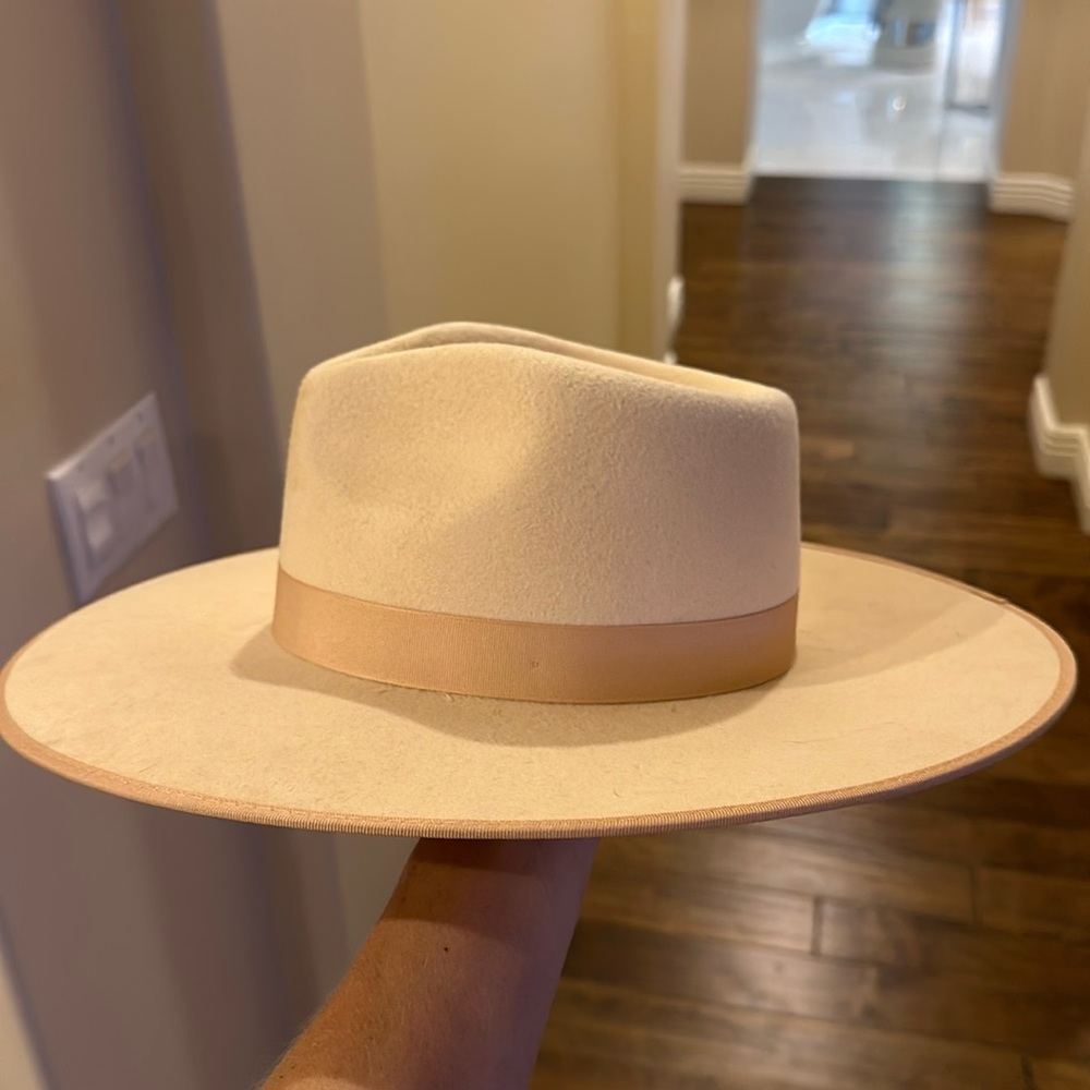 Lack of color rancher hat color ivory